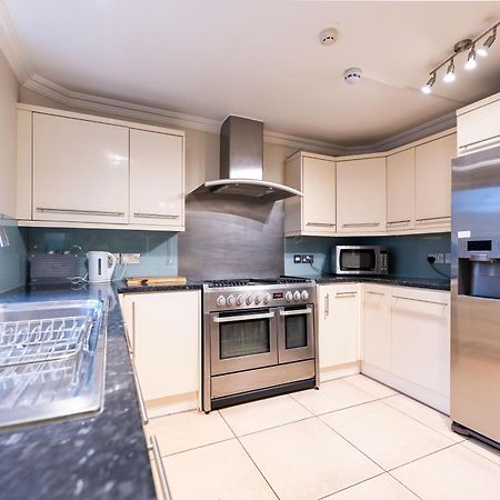 Luxury 6 Bedroom House In Southwick Street ロンドン エクステリア 写真