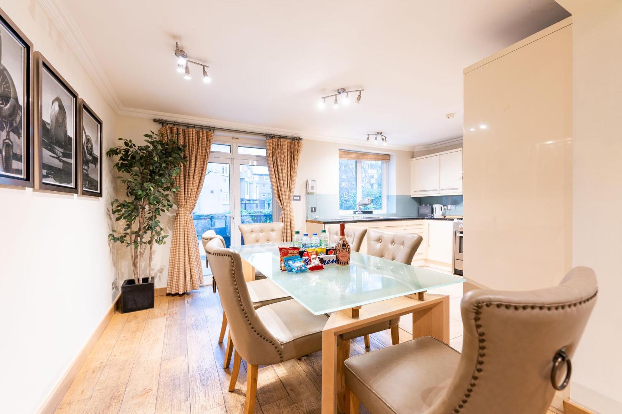 Luxury 6 Bedroom House In Southwick Street ロンドン エクステリア 写真