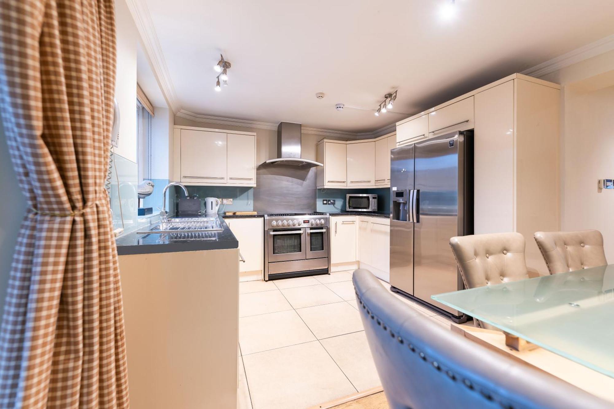 Luxury 6 Bedroom House In Southwick Street ロンドン エクステリア 写真