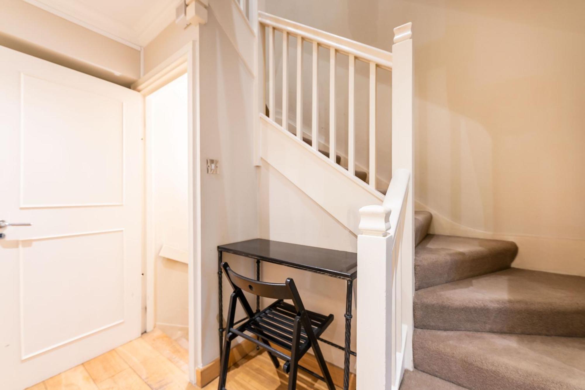 Luxury 6 Bedroom House In Southwick Street ロンドン エクステリア 写真