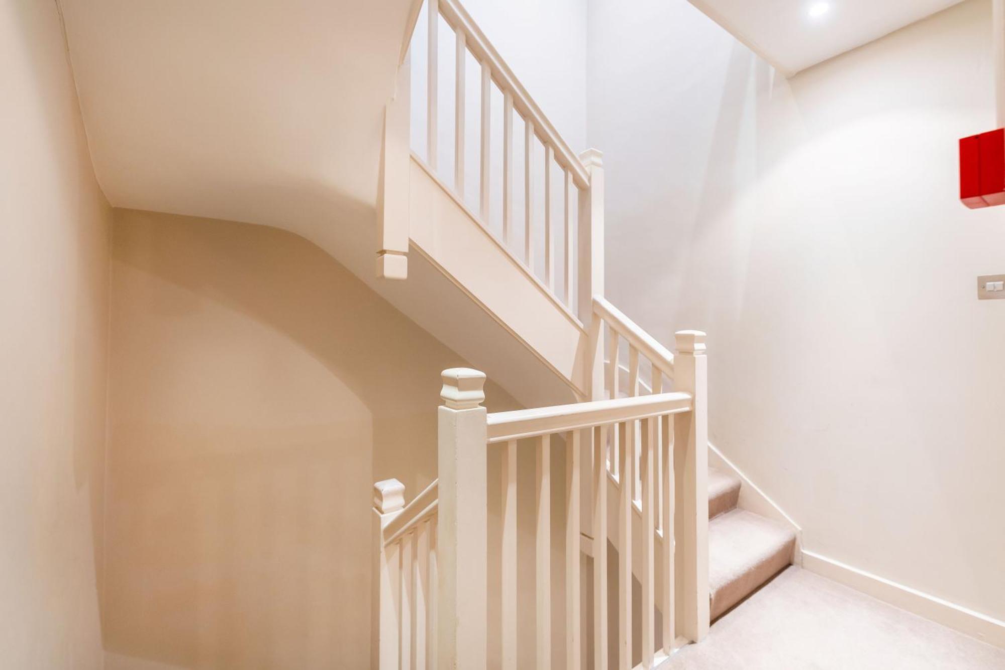 Luxury 6 Bedroom House In Southwick Street ロンドン エクステリア 写真