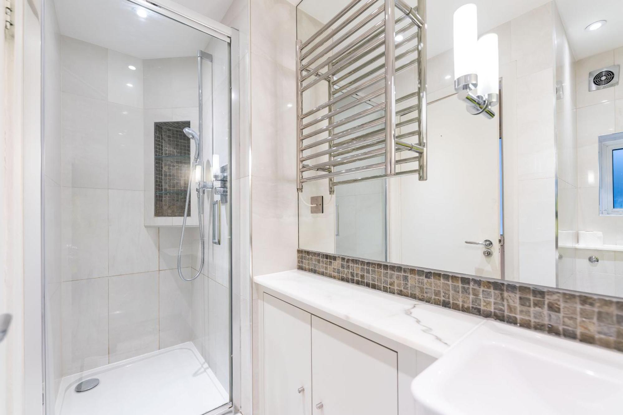 Luxury 6 Bedroom House In Southwick Street ロンドン エクステリア 写真