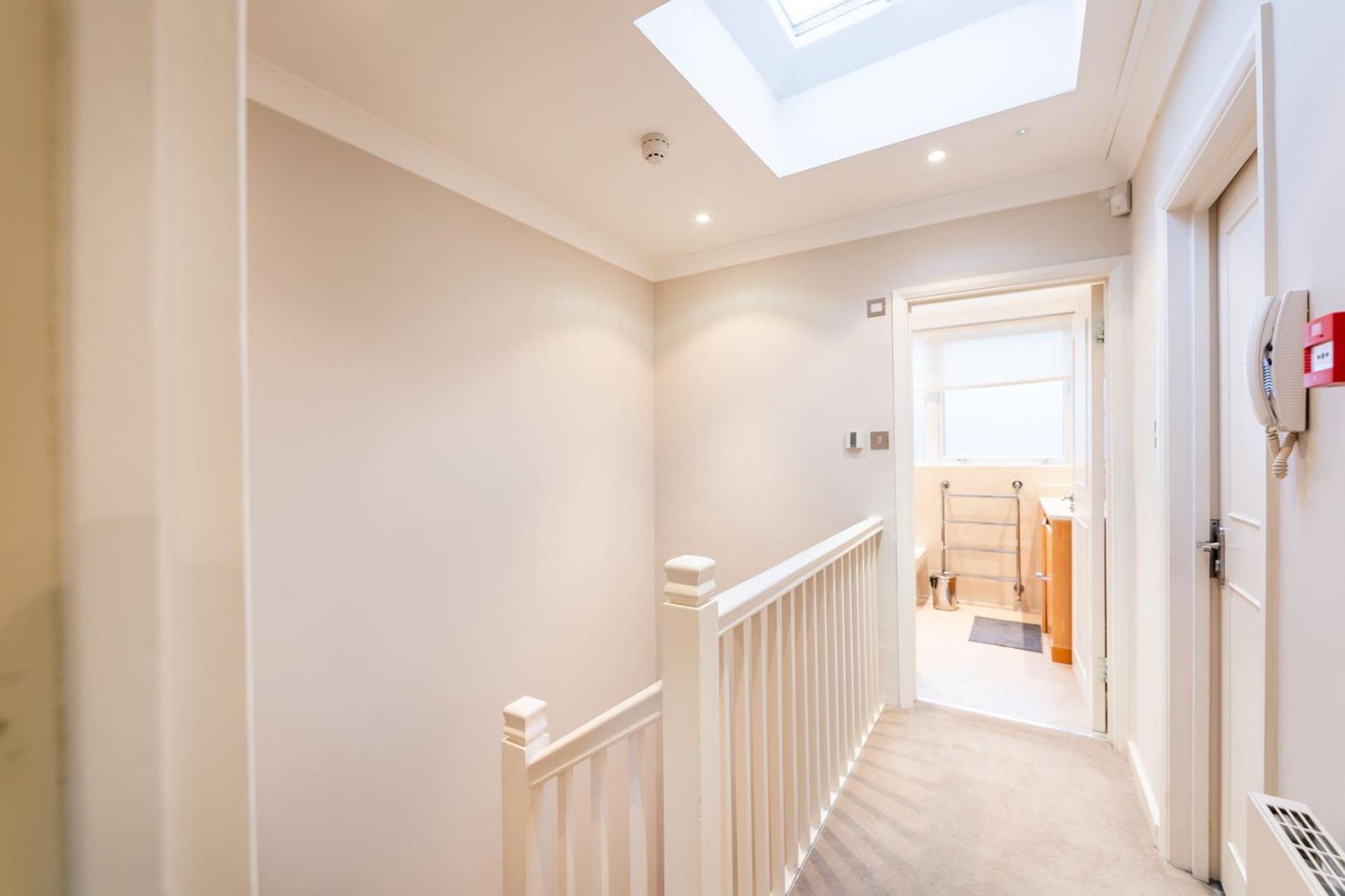 Luxury 6 Bedroom House In Southwick Street ロンドン エクステリア 写真