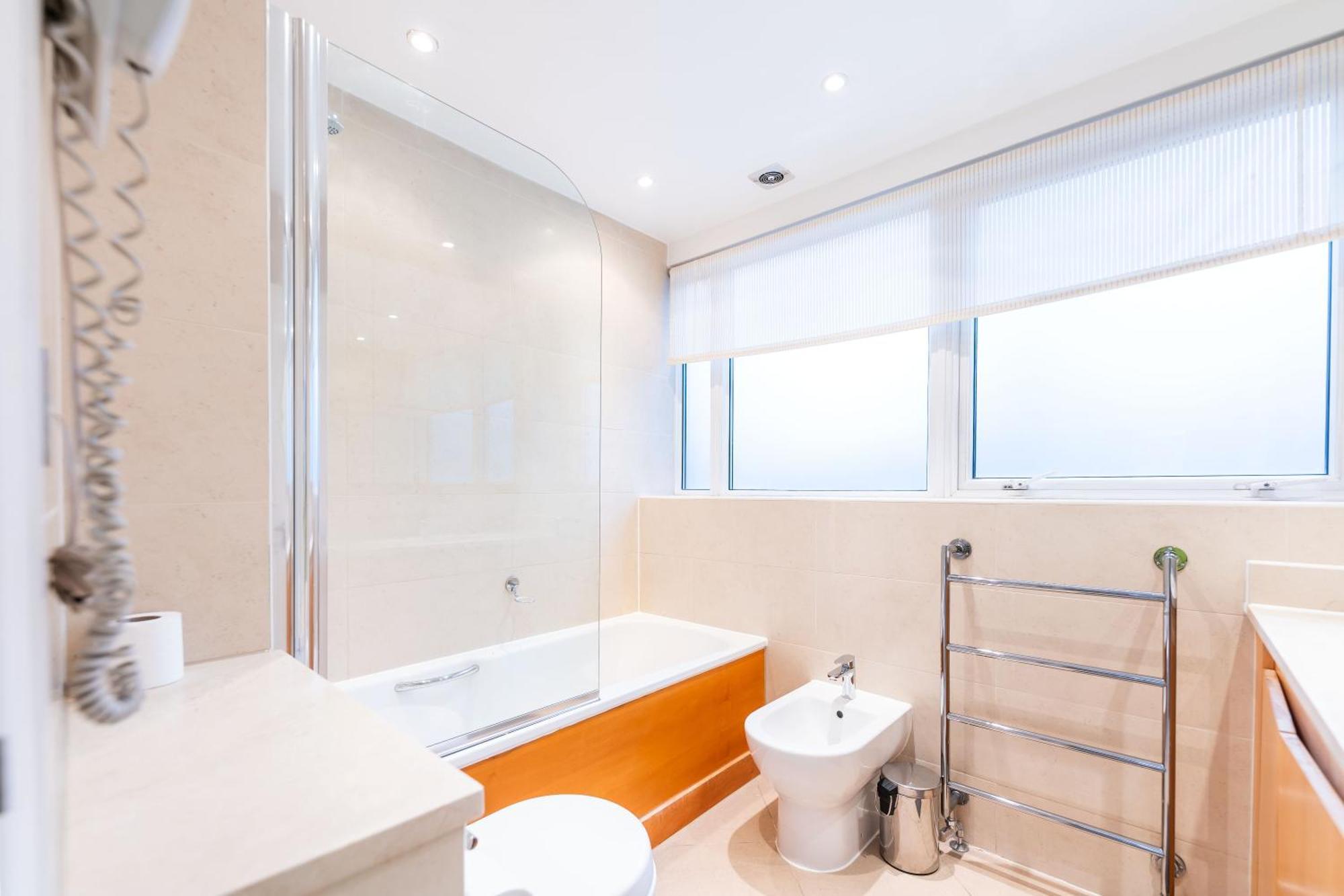 Luxury 6 Bedroom House In Southwick Street ロンドン エクステリア 写真