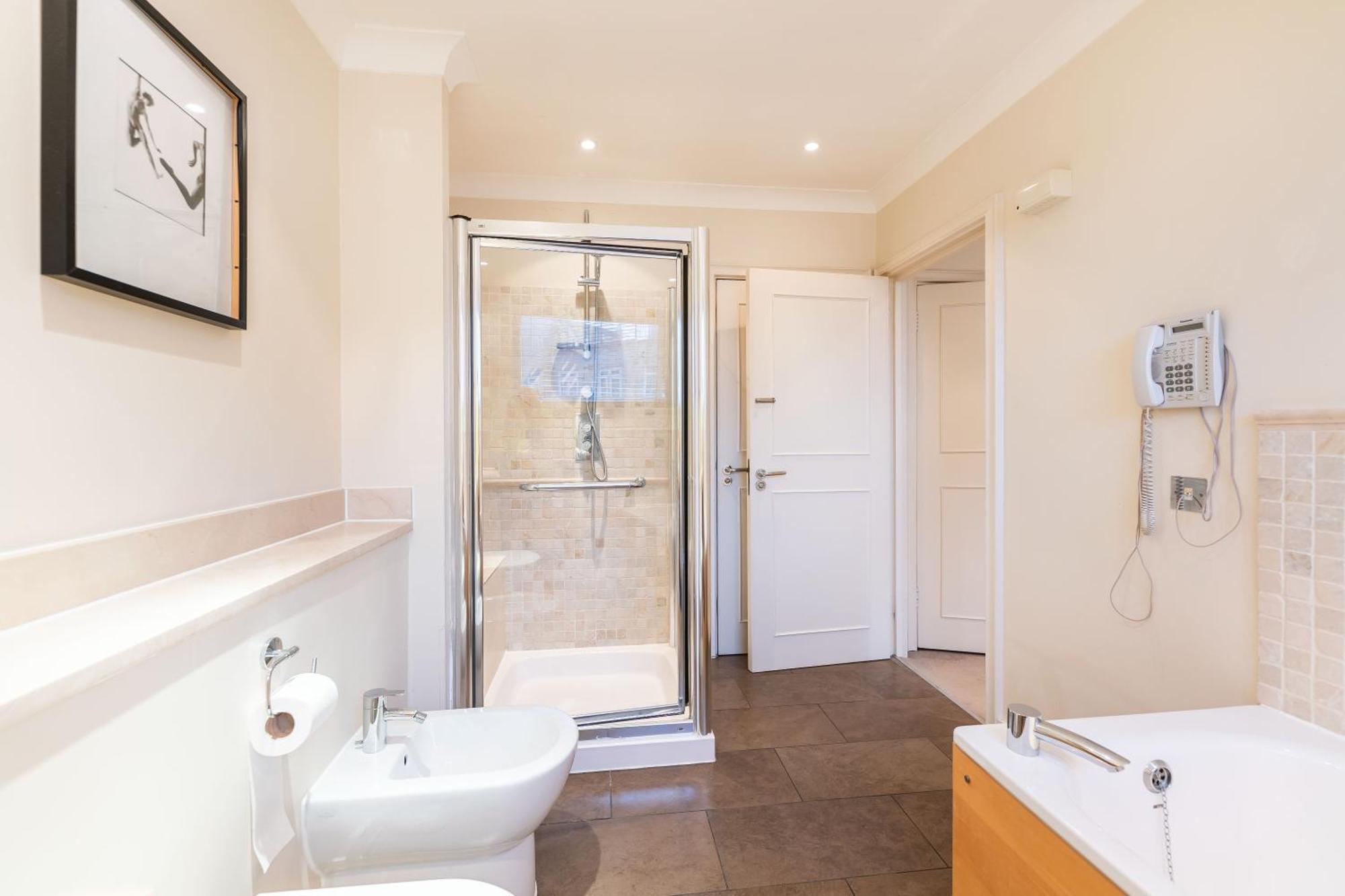 Luxury 6 Bedroom House In Southwick Street ロンドン エクステリア 写真