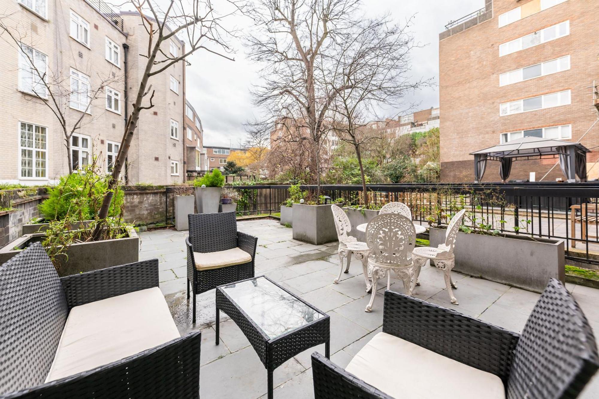 Luxury 6 Bedroom House In Southwick Street ロンドン エクステリア 写真